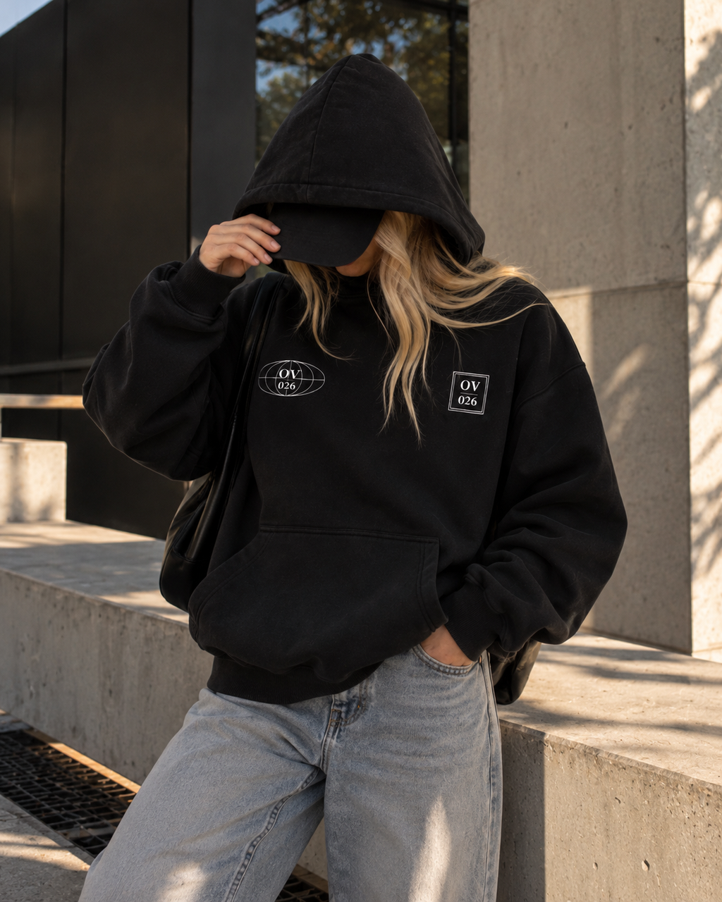 HOODIE CREATIVE DEPT (NEGRO)
